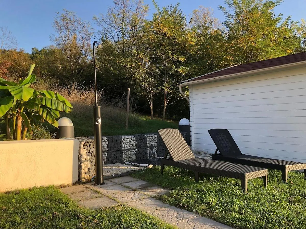 Holiday home Maison De Vacances Avec Ses Petits Chalets Aouste-sur-Sye France