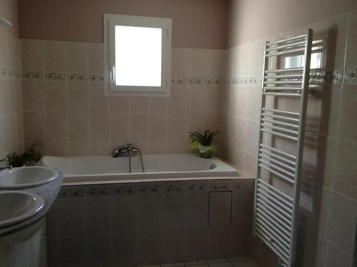 Holiday home Maison De Vacances Avec Ses Petits Chalets Aouste-sur-Sye France