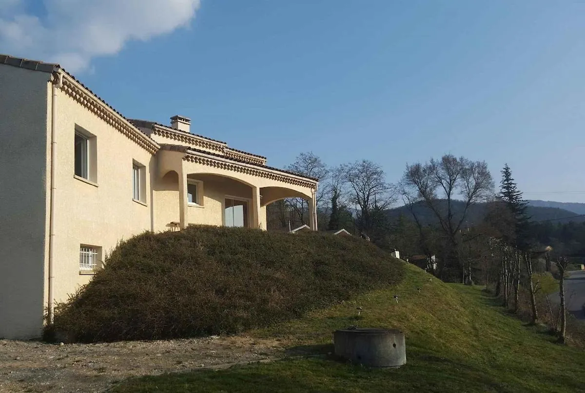 Holiday home Maison De Vacances Avec Ses Petits Chalets Aouste-sur-Sye