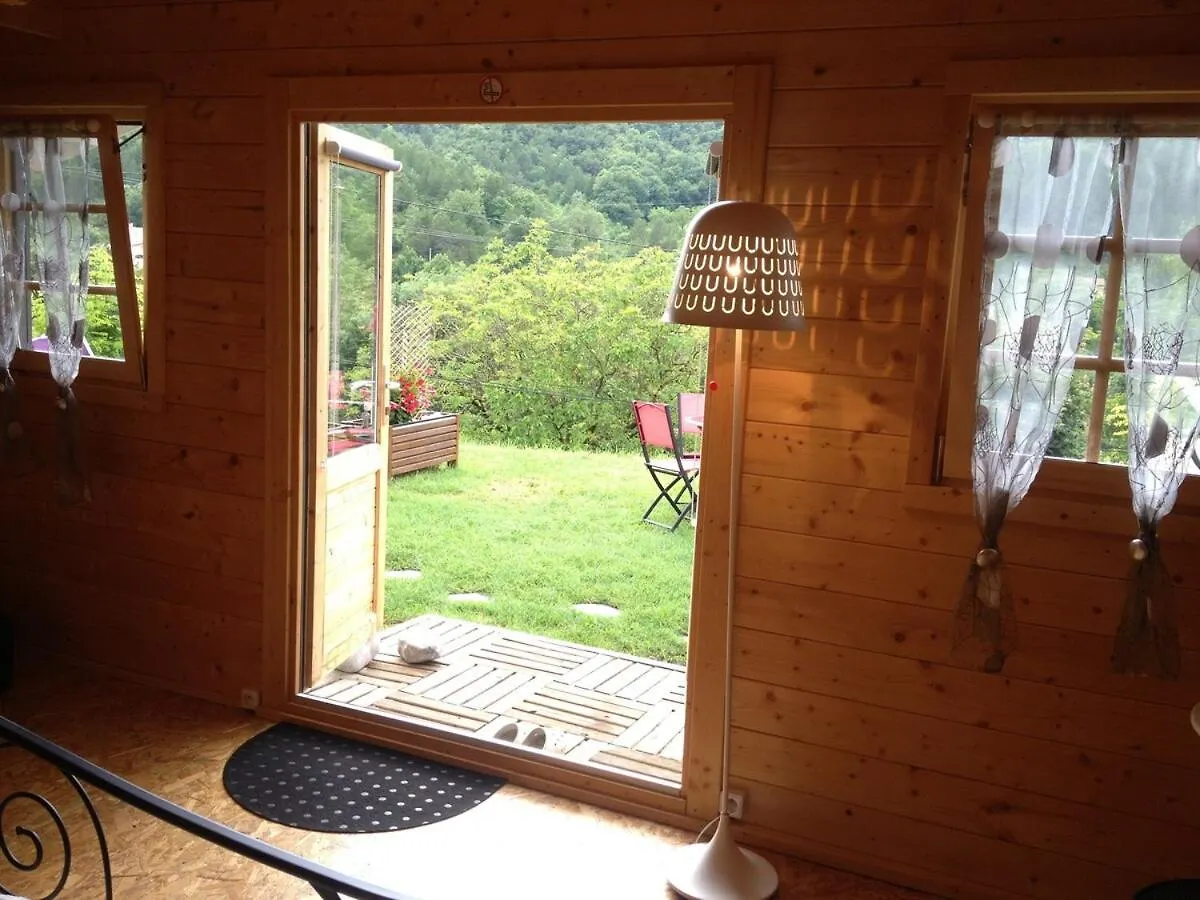 Maison De Vacances Avec Ses Petits Chalets Aouste-sur-Sye
